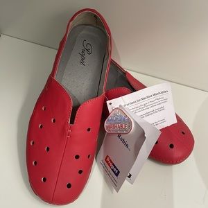 Propet Robin Red Leather orthopedic comfort perforated Slip On flat shoe NWT 9.5
